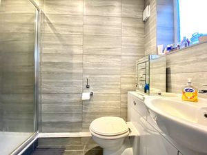 En-Suite Shower Room- click for photo gallery